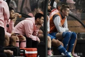 九游体育-刷新纪录引发热议！，梅西在日本队比赛中反败为胜观众掌声雷动的简单介绍