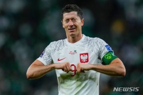 九游-关于莱万多夫斯基在德国队比赛中精彩发挥，战术调整引发热议！的信息