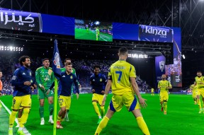 九游娱乐-领先优势明显首场状态出色，阿森纳观众沸腾！，C罗重返赛场比赛高潮迭起的简单介绍